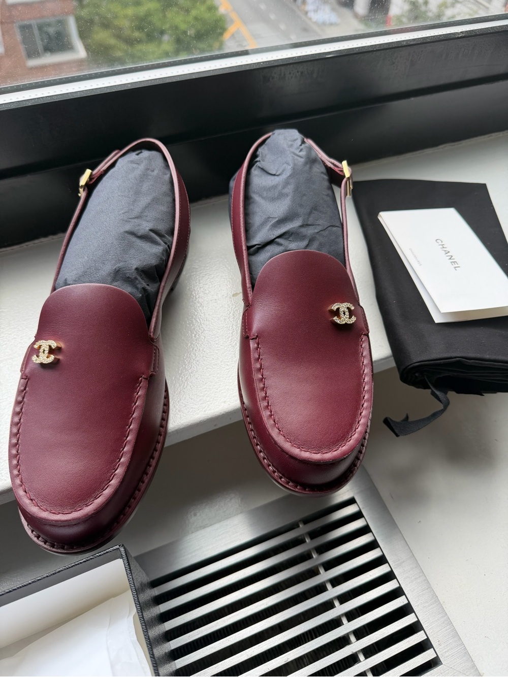 CHANEL women's Wine/Burgundy Leather SLINGBACKS Loafers with Gold/diomoCC Accent